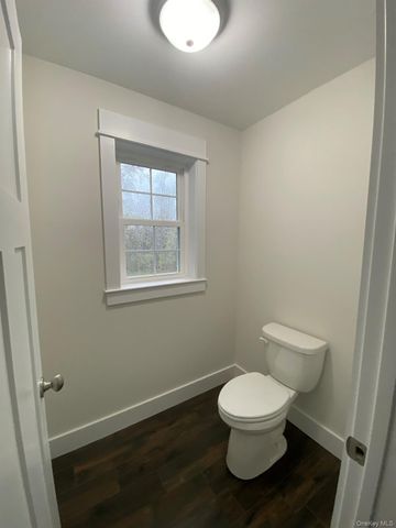 24 Sunset Lane, New Hampton, NY 10958