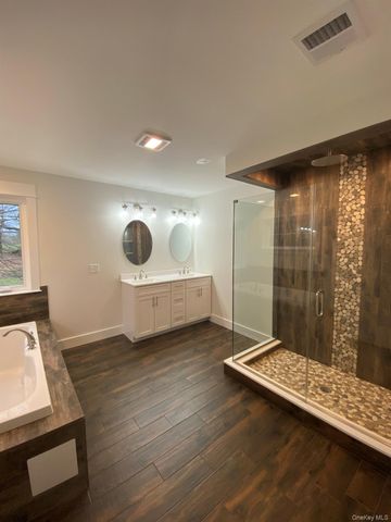 24 Sunset Lane, New Hampton, NY 10958