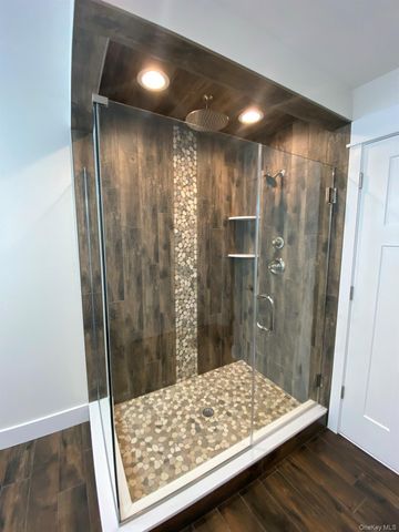 24 Sunset Lane, New Hampton, NY 10958