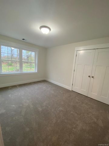 24 Sunset Lane, New Hampton, NY 10958