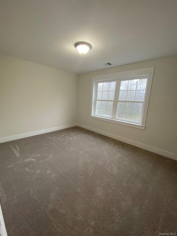 24 Sunset Lane, New Hampton, NY 10958