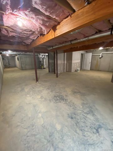 24 Sunset Lane, New Hampton, NY 10958