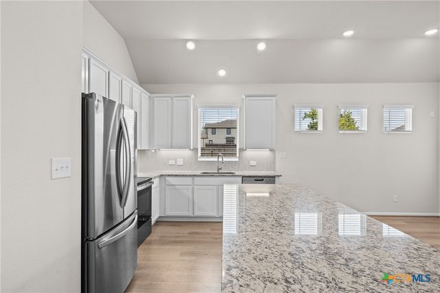 215 Cabiness Drive, Salado, TX 76571