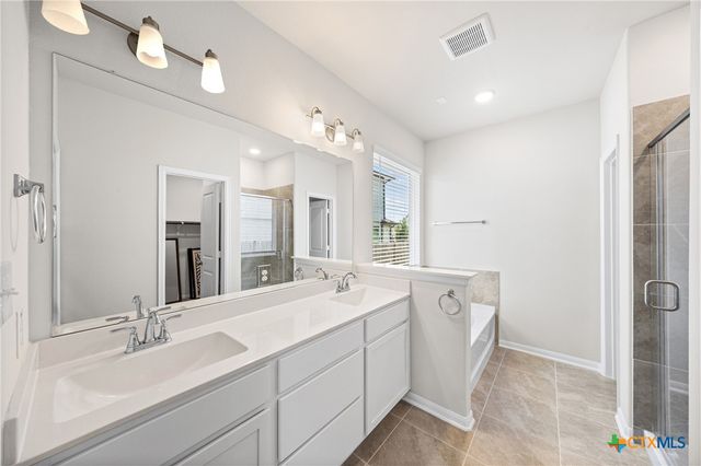 215 Cabiness Drive, Salado, TX 76571