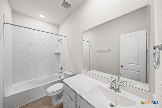 215 Cabiness Drive, Salado, TX 76571