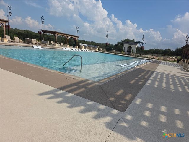 215 Cabiness Drive, Salado, TX 76571