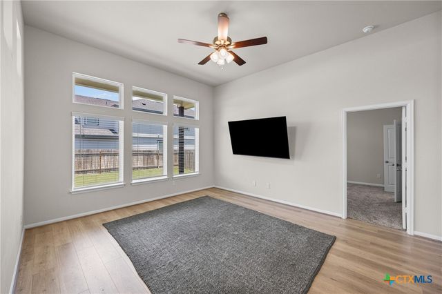 215 Cabiness Drive, Salado, TX 76571