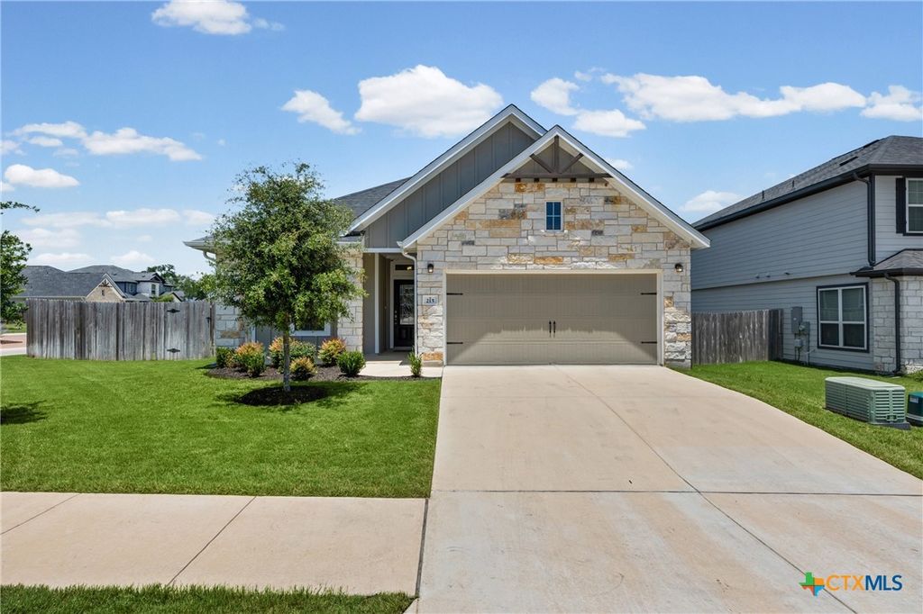 215 Cabiness Drive, Salado, TX 76571