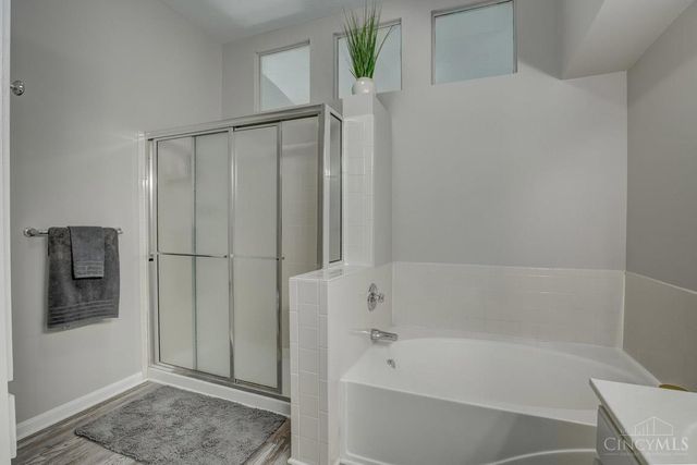 5806 Stonebridge Circle, Miami Twp, OH 45150