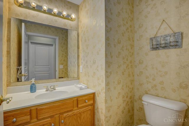 5806 Stonebridge Circle, Miami Twp, OH 45150