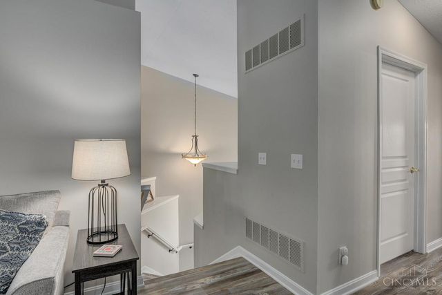 5806 Stonebridge Circle, Miami Twp, OH 45150