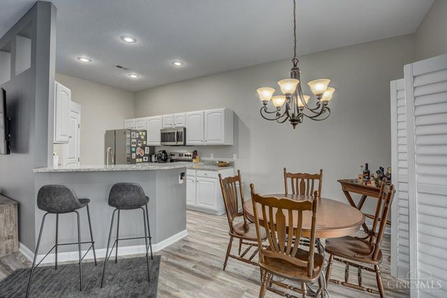 5806 Stonebridge Circle, Miami Twp, OH 45150