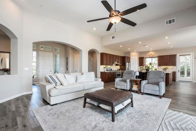 1812 Hayden Ranch Rd, Vista, CA 92084