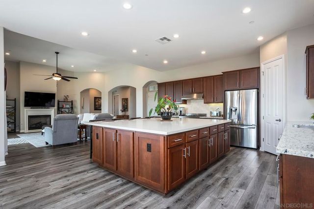 1812 Hayden Ranch Rd, Vista, CA 92084