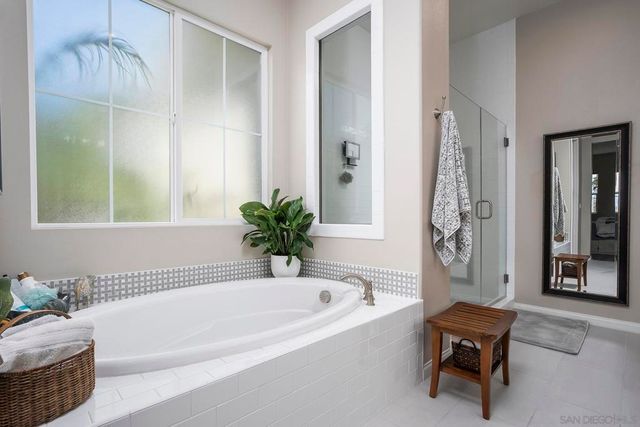 1812 Hayden Ranch Rd, Vista, CA 92084