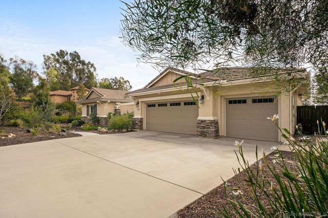 1812 Hayden Ranch Rd, Vista, CA 92084