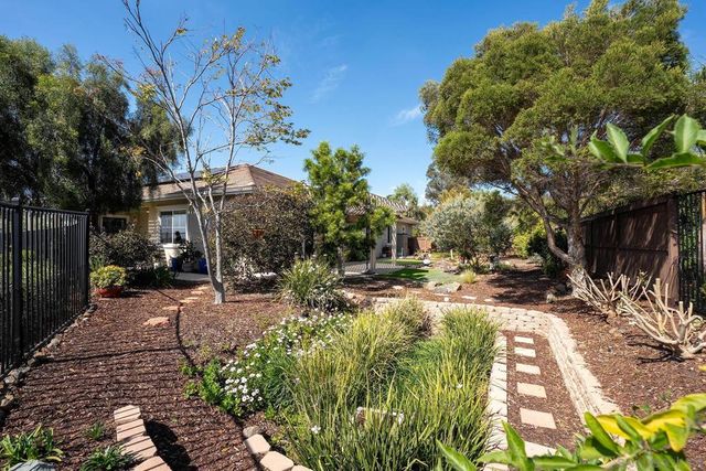 1812 Hayden Ranch Rd, Vista, CA 92084