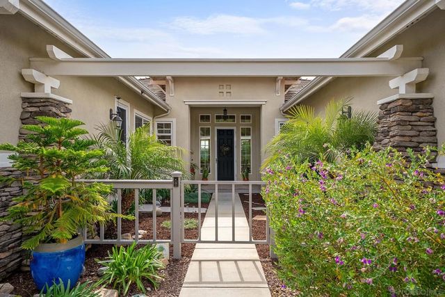 1812 Hayden Ranch Rd, Vista, CA 92084