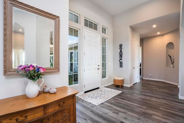 1812 Hayden Ranch Rd, Vista, CA 92084