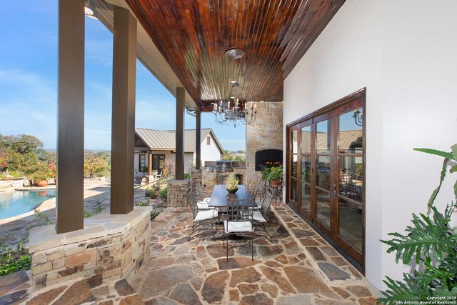 165 Painted Sky, Comfort, TX 78013