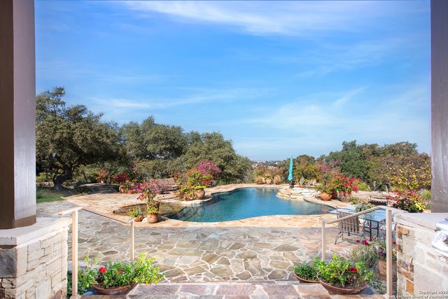 165 Painted Sky, Comfort, TX 78013