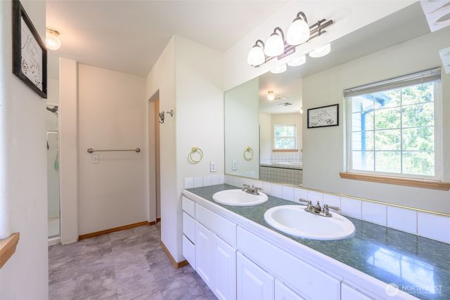 181 Ivy Dale Lane, Chehalis, WA 98532