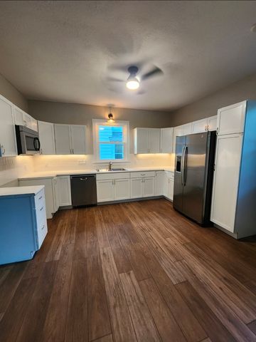 1718 11th Street, Moline, IL 61265