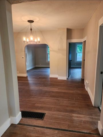 1718 11th Street, Moline, IL 61265
