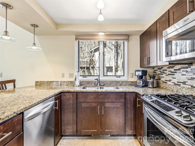 14 Cedarwood Drive, Asheville, NC 28803
