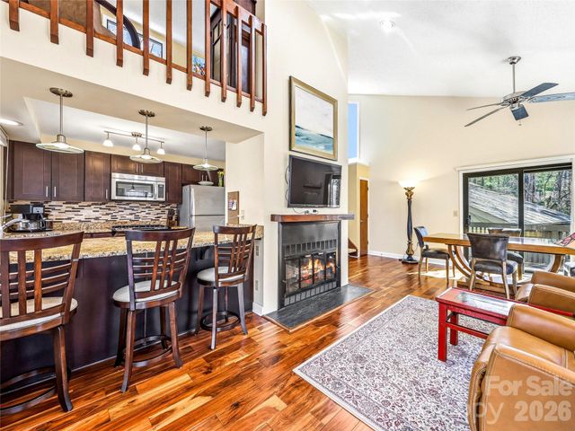 14 Cedarwood Drive, Asheville, NC 28803