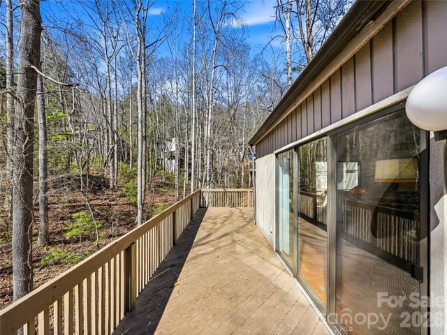 14 Cedarwood Drive, Asheville, NC 28803