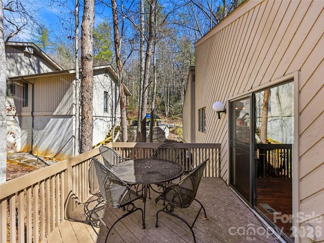 14 Cedarwood Drive, Asheville, NC 28803