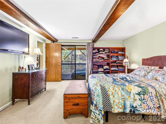 14 Cedarwood Drive, Asheville, NC 28803