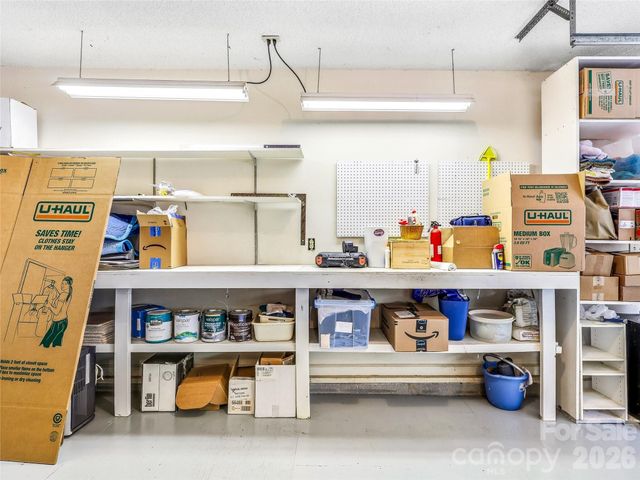 14 Cedarwood Drive, Asheville, NC 28803