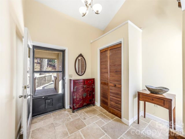 14 Cedarwood Drive, Asheville, NC 28803