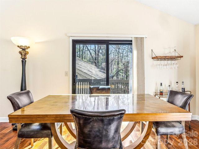 14 Cedarwood Drive, Asheville, NC 28803