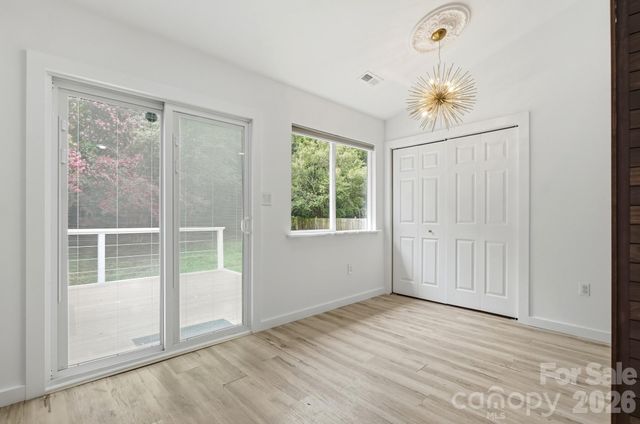 8122 Sherington Way, Charlotte, NC 28227