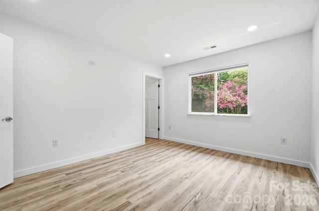8122 Sherington Way, Charlotte, NC 28227