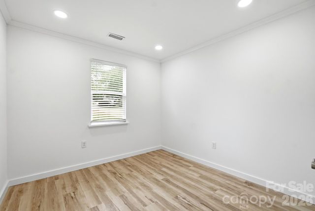 8122 Sherington Way, Charlotte, NC 28227