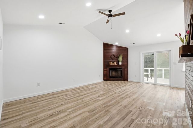 8122 Sherington Way, Charlotte, NC 28227