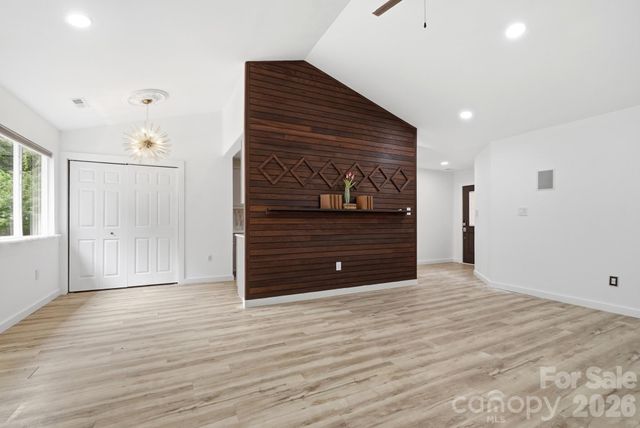 8122 Sherington Way, Charlotte, NC 28227