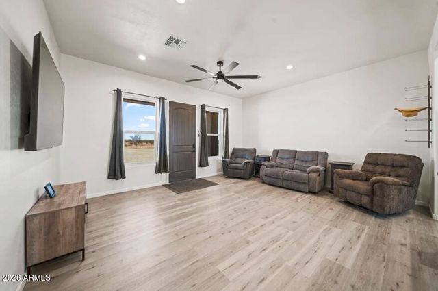 49102 N 530th Avenue, Aguila, AZ 85320