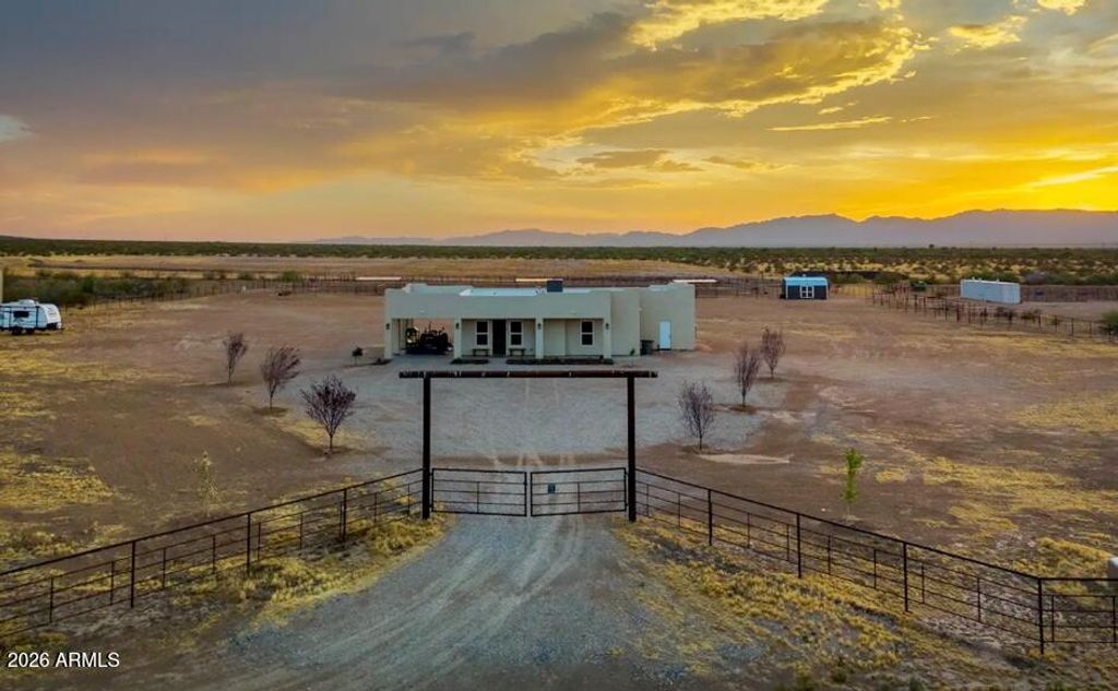 49102 N 530th Avenue, Aguila, AZ 85320