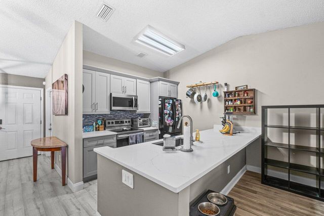 18 Winchmore Lane, Boynton Beach, FL 33426