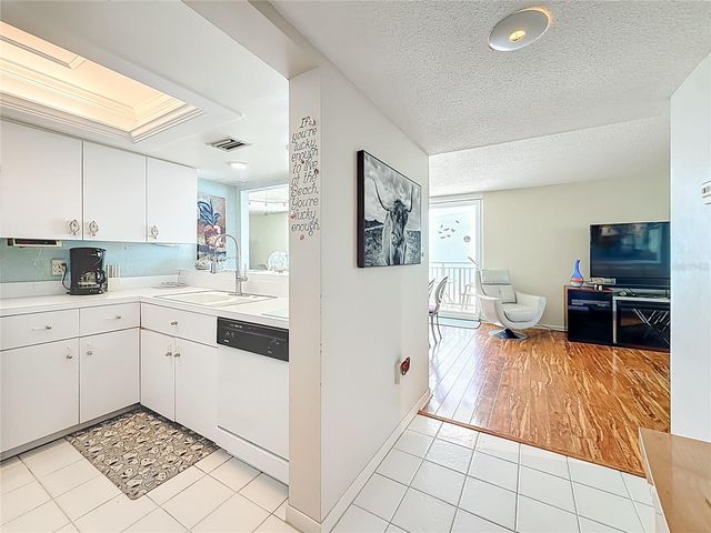 17408 GULF BLVD 1302, Redington Shores, FL 33708