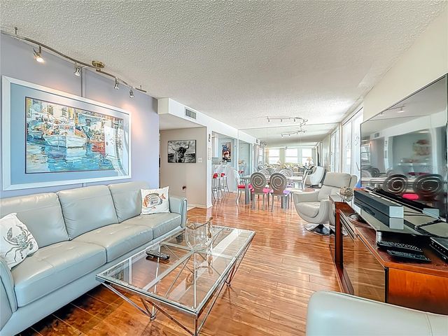 17408 GULF BLVD 1302, Redington Shores, FL 33708