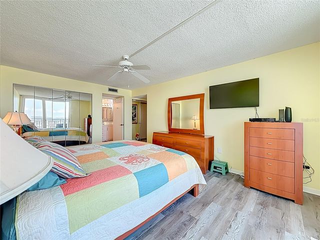 17408 GULF BLVD 1302, Redington Shores, FL 33708