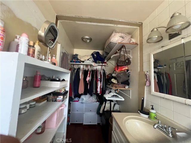 9940 Haines Canyon Avenue, Tujunga, CA 91042
