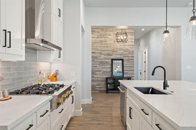 335 Sandy Mountain DR, Sunrise Beach, TX 78643