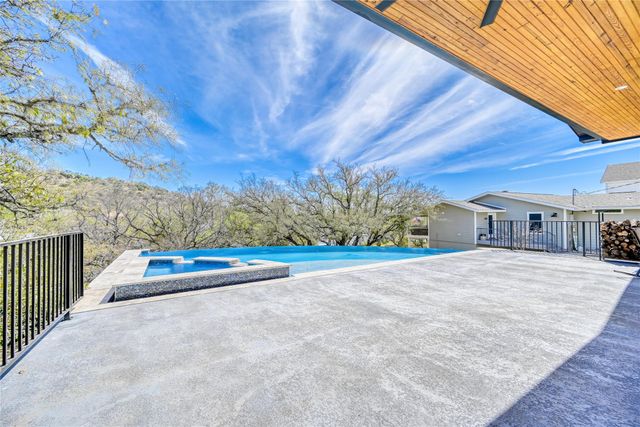 335 Sandy Mountain DR, Sunrise Beach, TX 78643